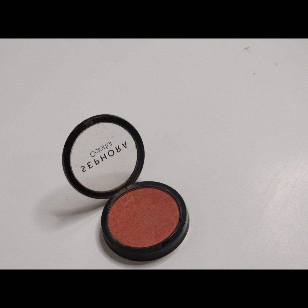 blush - Picture 2 of 3